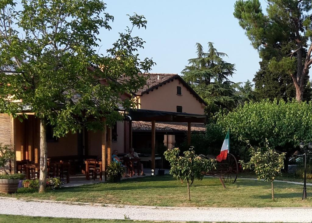 Agriturismo Perugini Bed & Breakfast Чезена Екстериор снимка